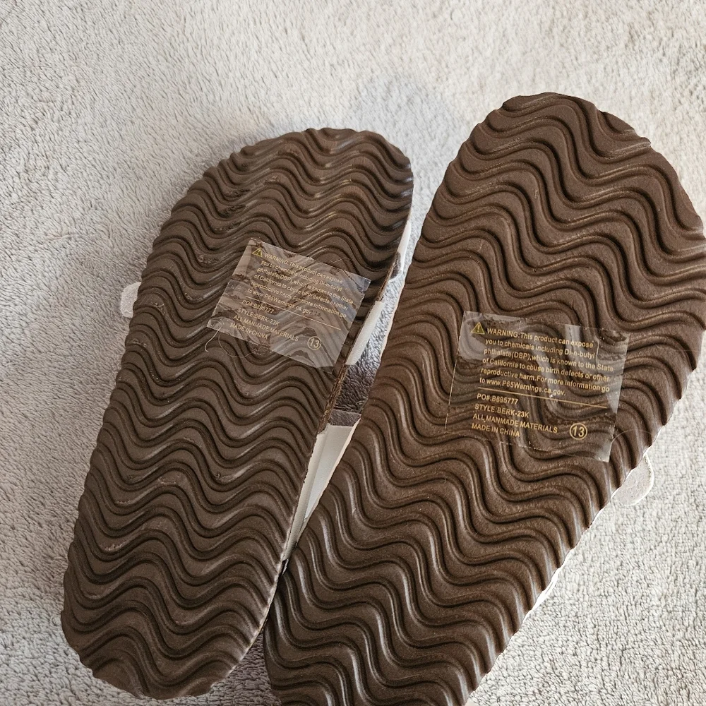 Gigil White Strap Sandals Kids Size 13